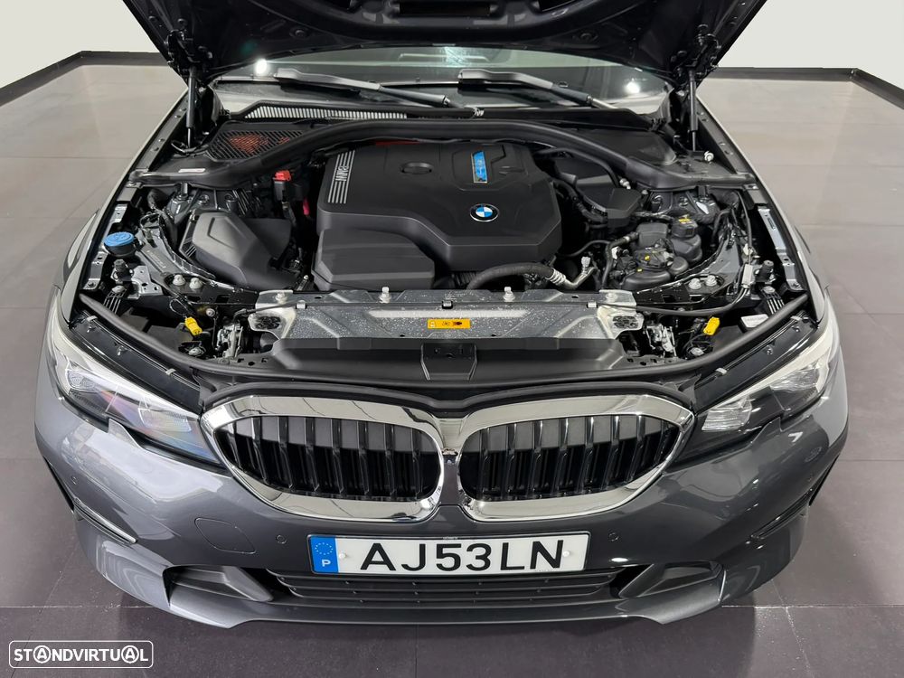 BMW 320 e Corporate Edition Auto - 54