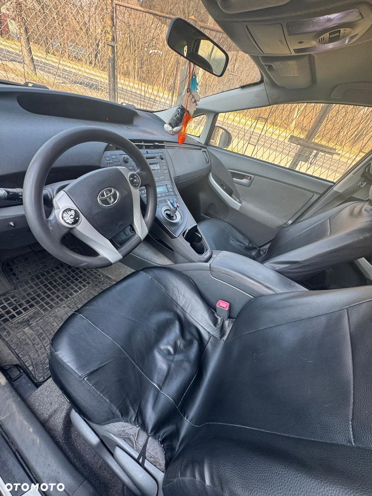 Toyota Prius 1.8 HSD Life - 4
