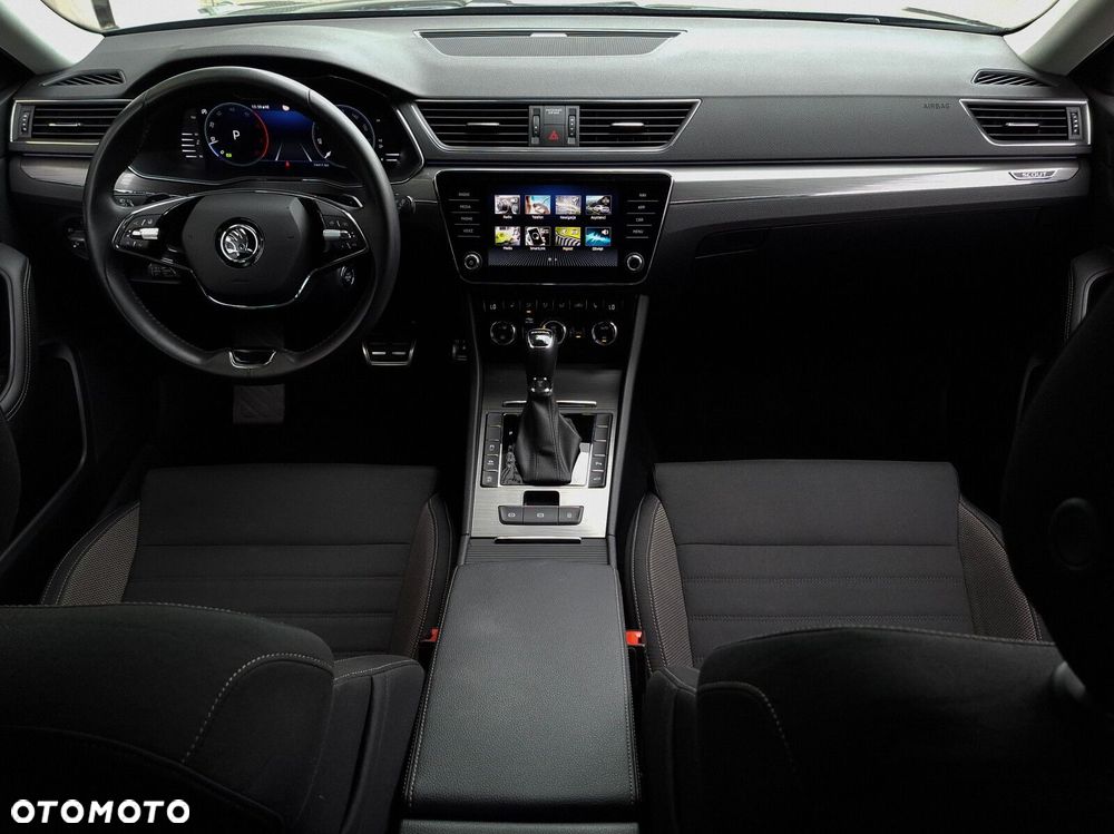 Skoda Superb 2.0 TDI SCR 4x4 Scout DSG - 11