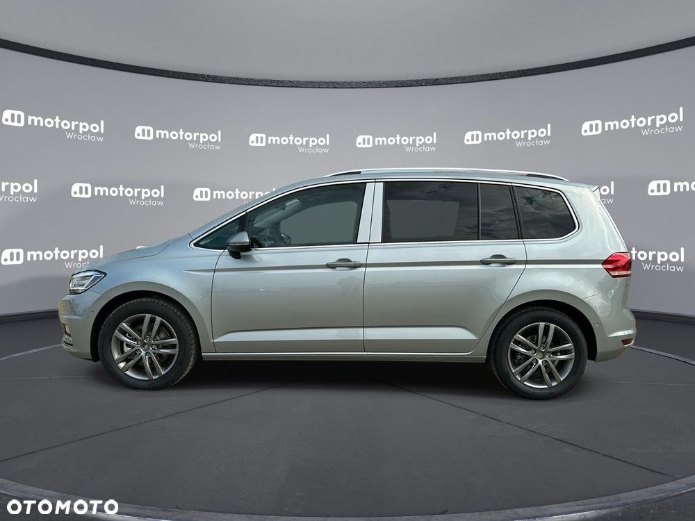 Volkswagen Touran - 4