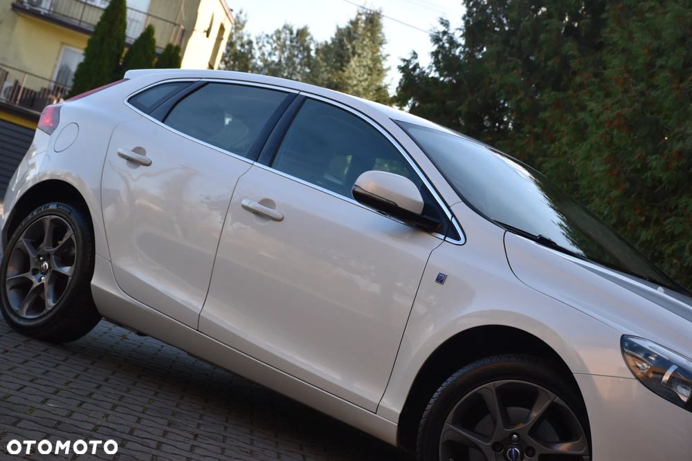 Volvo V40 D2 Drive-E Ocean Race - 38