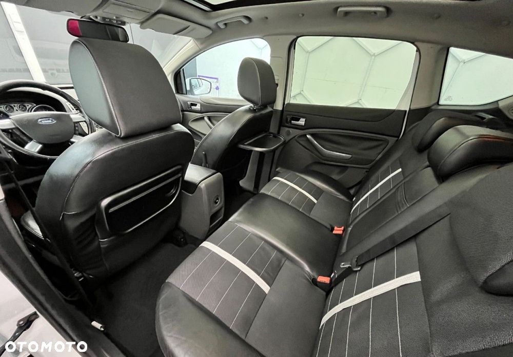 Ford Kuga - 22