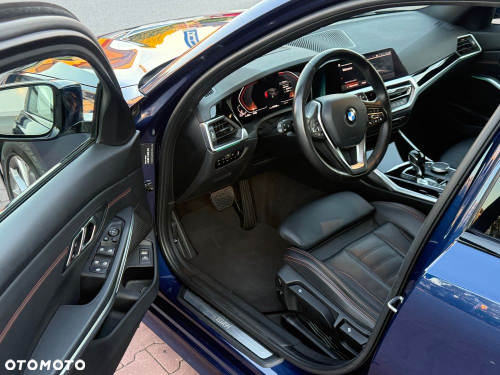 BMW Seria 3 320d Sport Line - 15