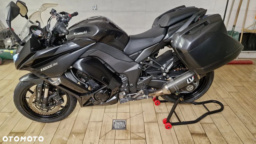 Kawasaki Ninja 1000 SX - 1