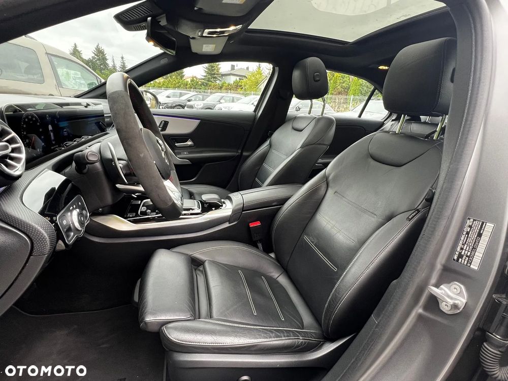 Mercedes-Benz Klasa A AMG 35 4Matic AMG Speedshift DCT 7G - 11