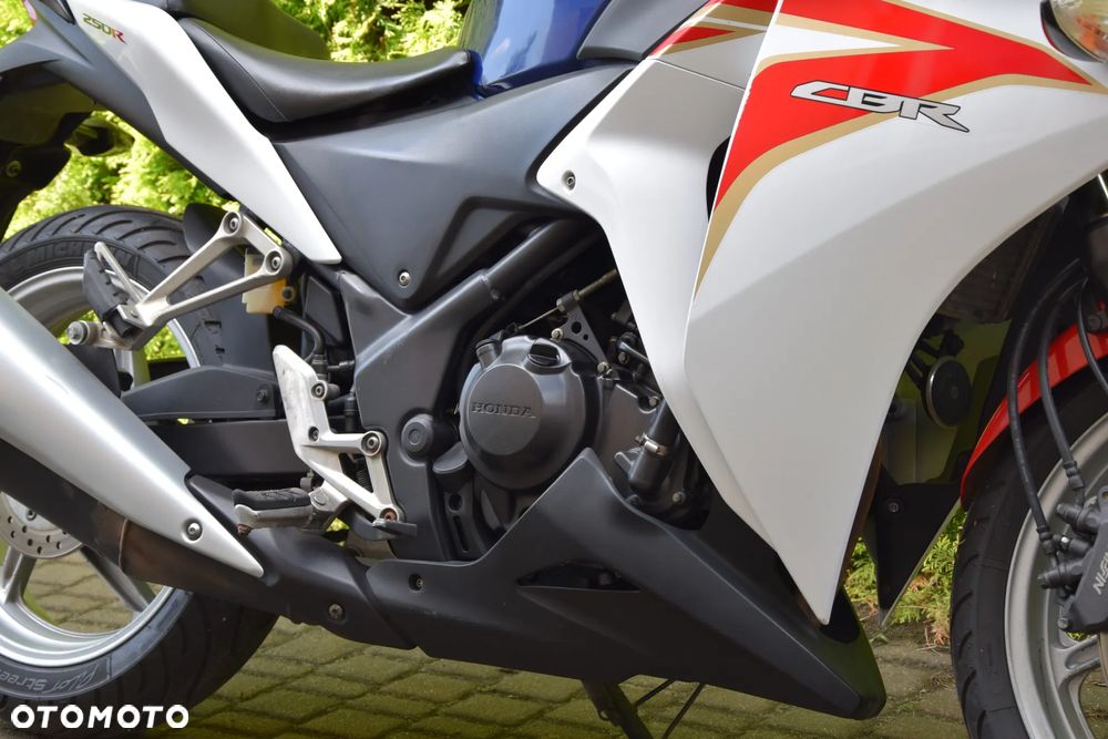 Honda CBR - 7