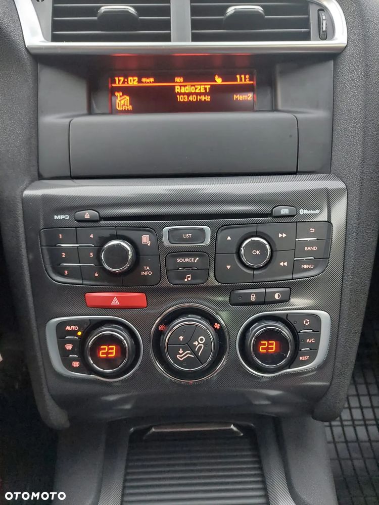 Citroën C4 e-HDi 115 ETG6 Exclusive - 10