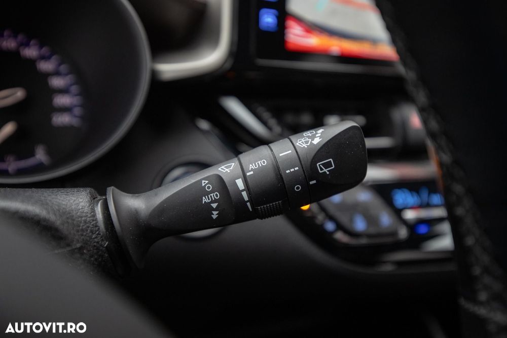 Toyota C-HR - 18