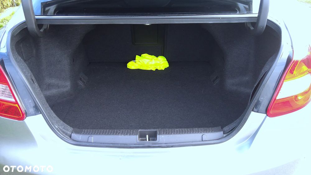 Suzuki Kizashi 2.4 4x4 CVT Sport - 24