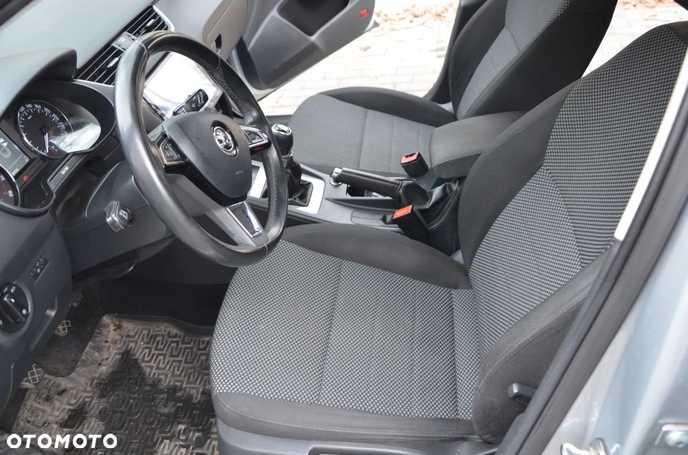 Skoda Octavia 1.4 TSI Ambition - 9