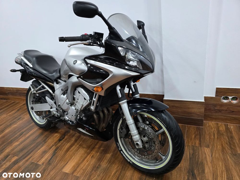 Yamaha FZ - 7