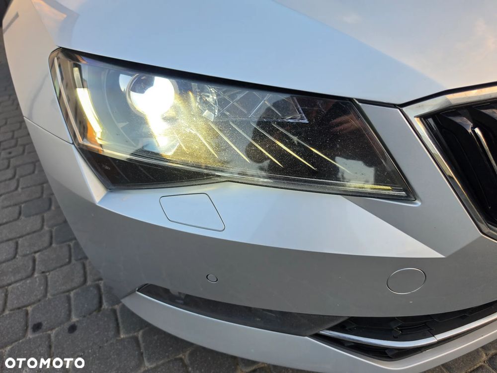 Skoda Superb 2.0 TDI 4x4 DSG Ambition - 8