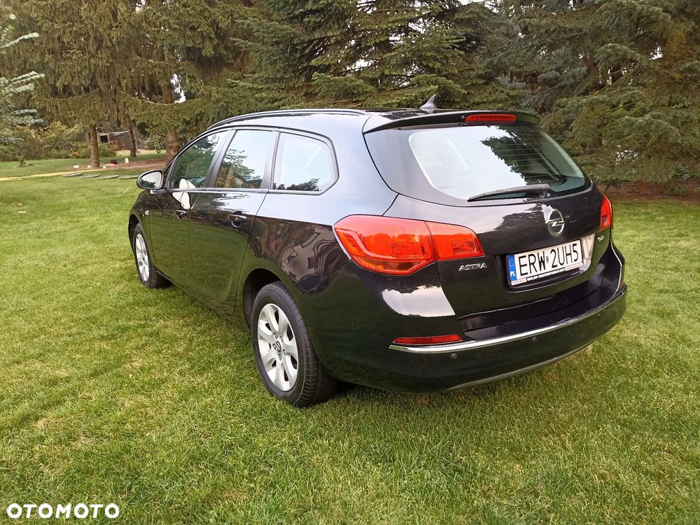 Opel Astra - 16