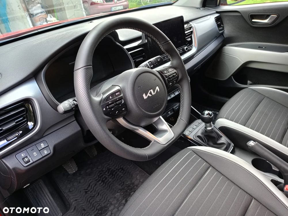 Kia Stonic - 8