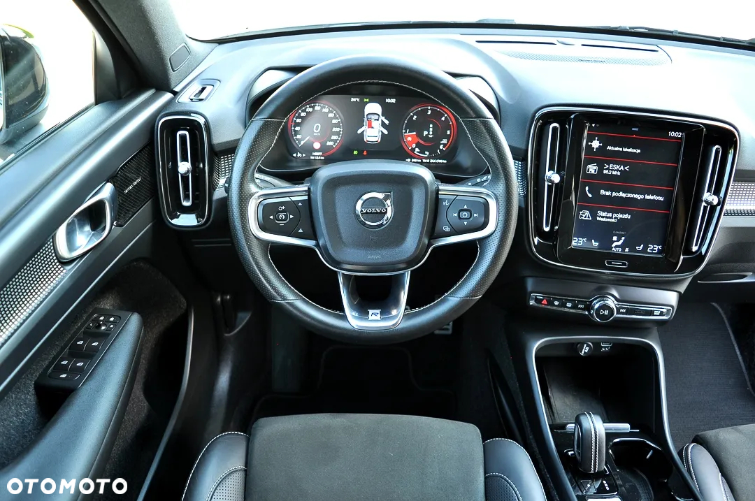 Volvo XC 40 T3 R-Design - 22