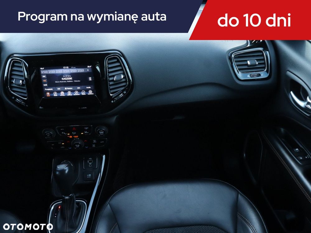 Jeep Compass - 10