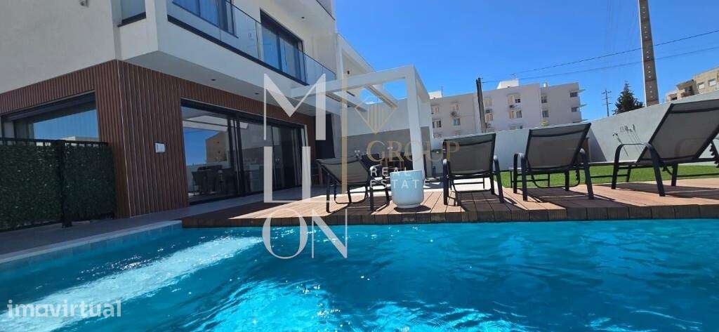 Moradia Contemporânea de Luxo com Piscina - Grande imagem: 5/60