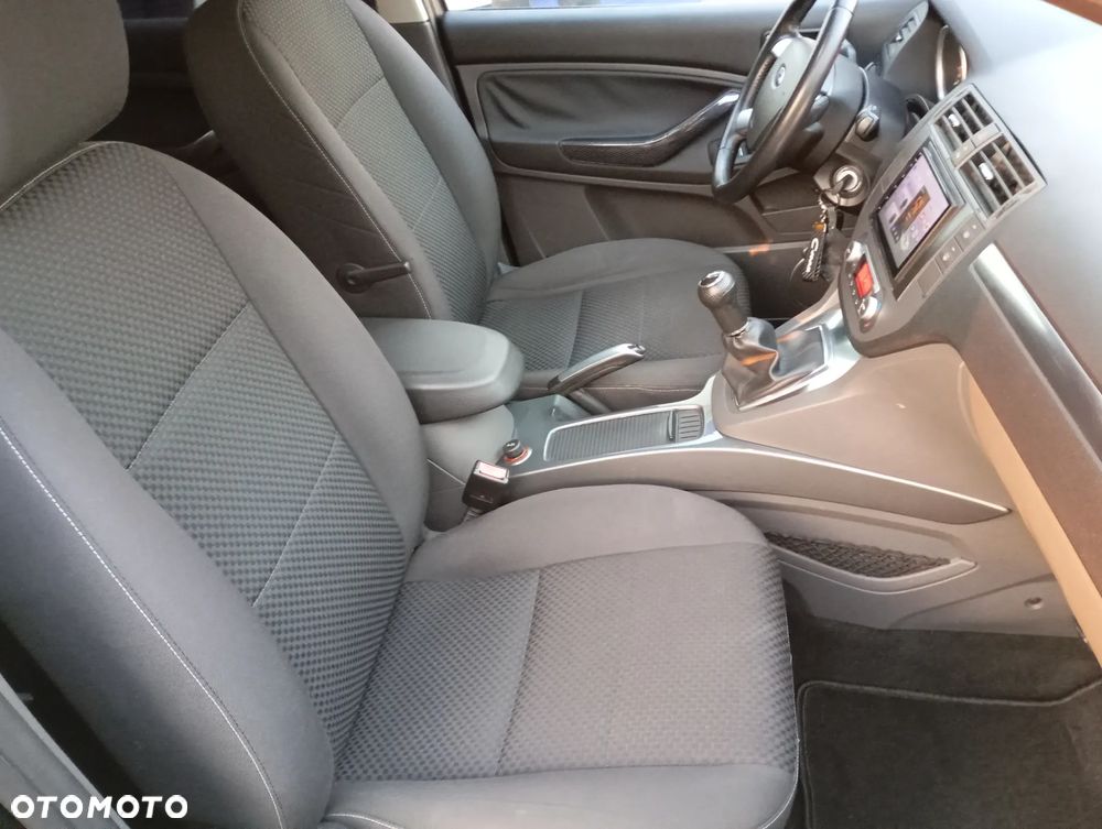 Ford C-MAX 1.8 Black Magic - 39