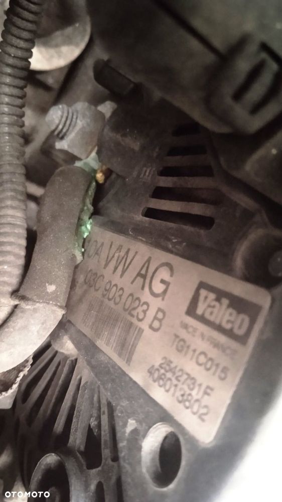 Alternator VW Touran 1.6 FSI 03C903023B - 2