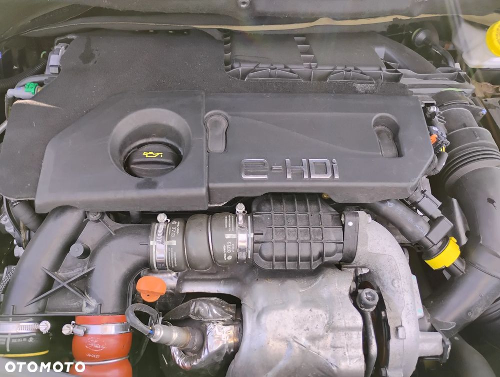 Peugeot 2008 e-HDi FAP 115 STOP & START Allure - 18