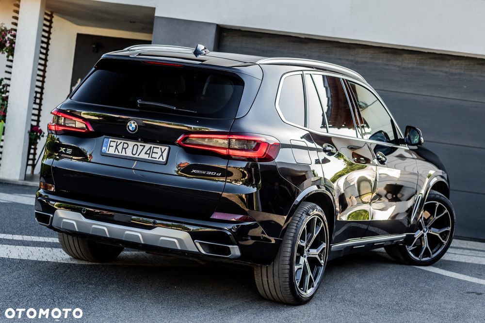 BMW X5 xDrive30d xLine - 33