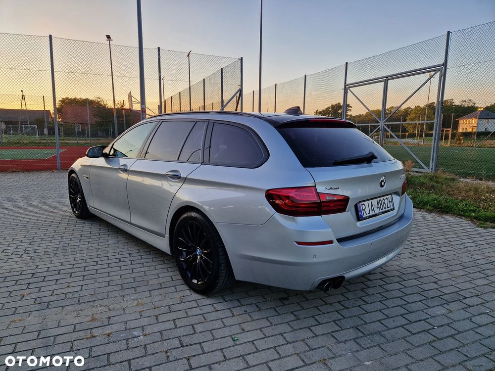 BMW Seria 5 525d xDrive Luxury Line - 1