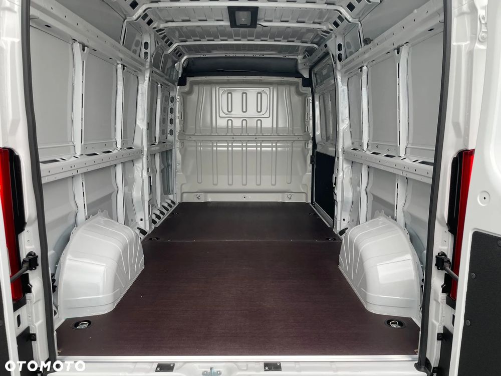 Toyota Proace MAX L4H3 - 12