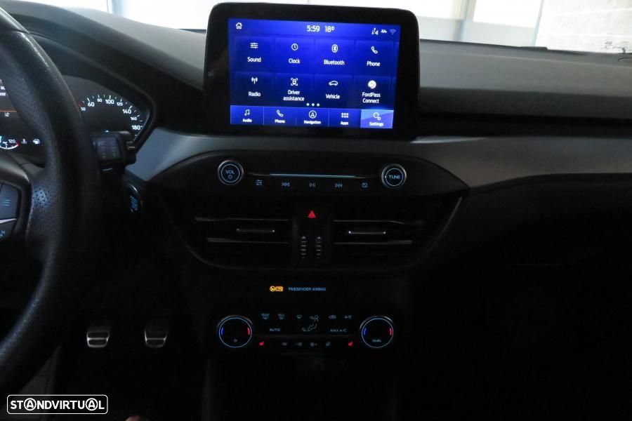 Ford Focus 1.0 EcoBoost MHEV ST-Line X - 11