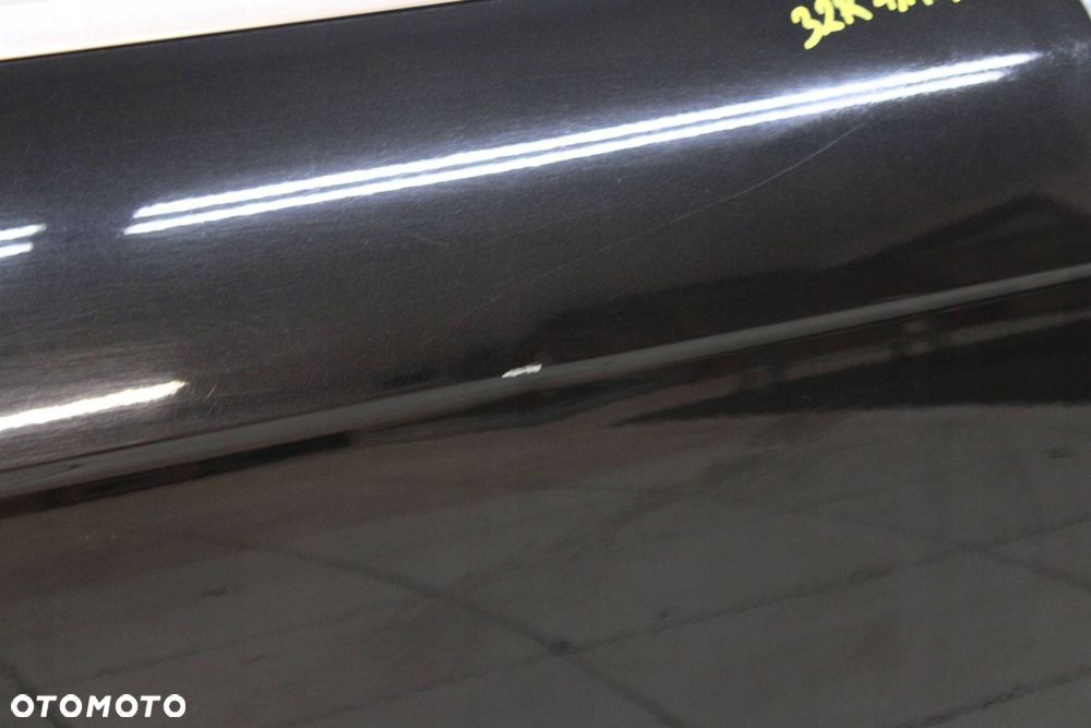 AUDI A4 B7 SEDAN 04R- DRZWI PRAWE TYLNE PRAWY TYŁ LZ9Y - 9