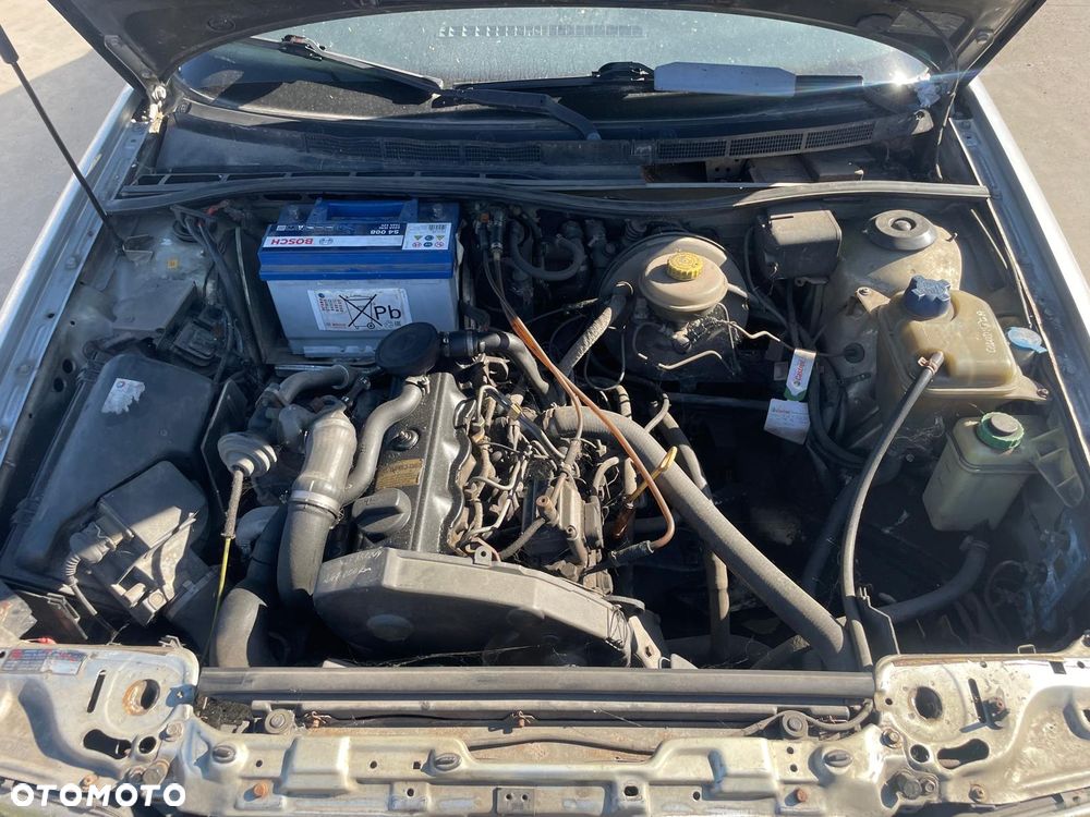 Audi 80 NA CZĘŚCI Kolor: LY7T - 6