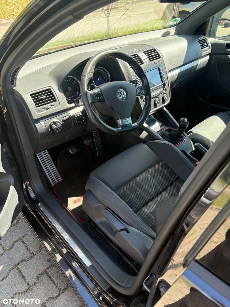 Volkswagen Golf - 4