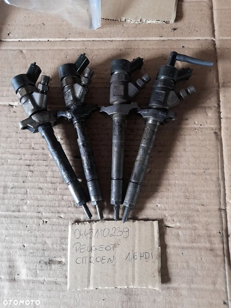 Wtryskiwacz wtrysk Citroen Peugeot 1.6 HDI 0445110239 - 1