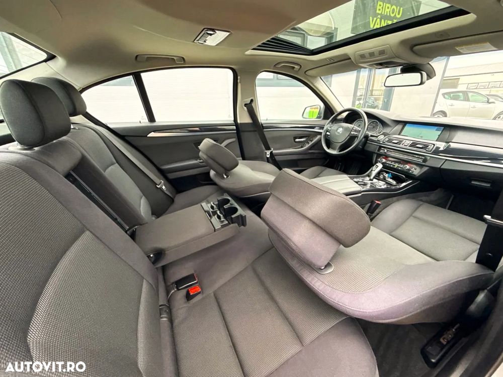 BMW Seria 5 520d Aut. - 25