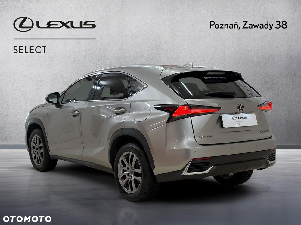 Lexus NX 300h Comfort AWD - 9