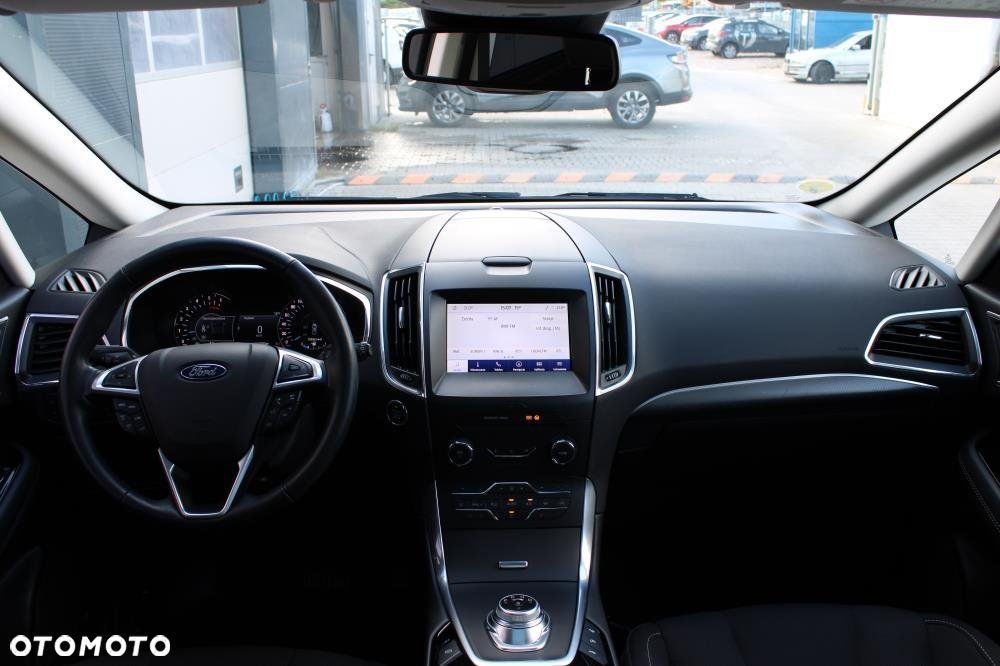 Ford S-Max - 31