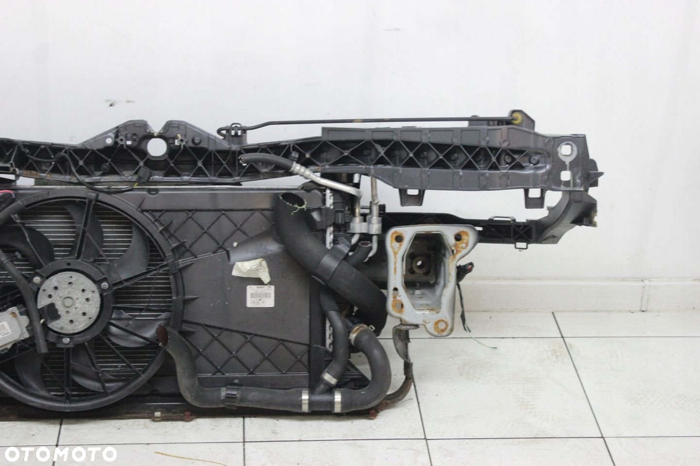 PAS PRZEDNI WZMOCNIENIE CHŁODNICE BELKA FORD FOCUS MK2 2007R- 1.6 TDCI - 4