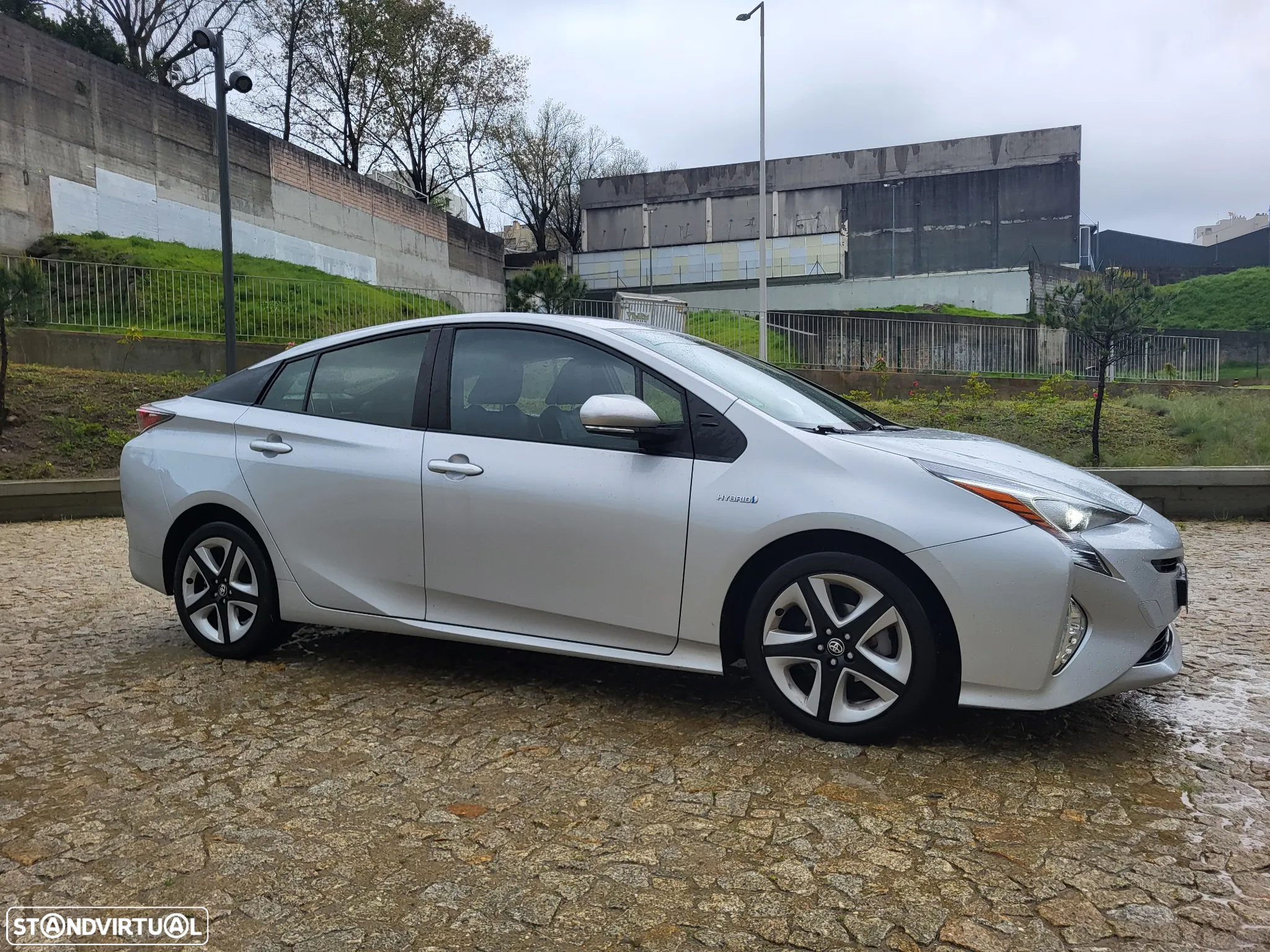 Toyota Prius 1.8 Luxury Pele - 11