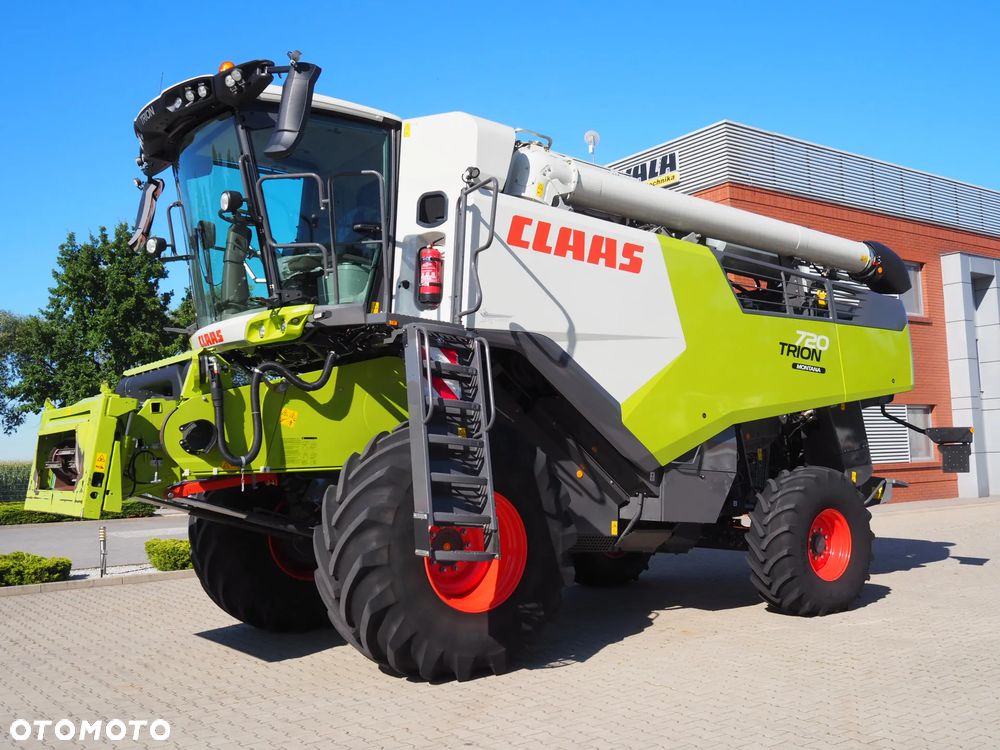 Claas Trion 720 MONTANA + V680 - 8
