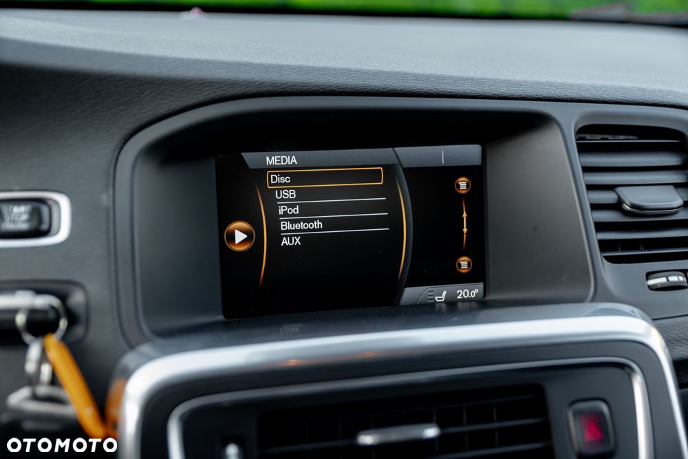 Volvo V60 D4 AWD Geartronic Momentum - 32