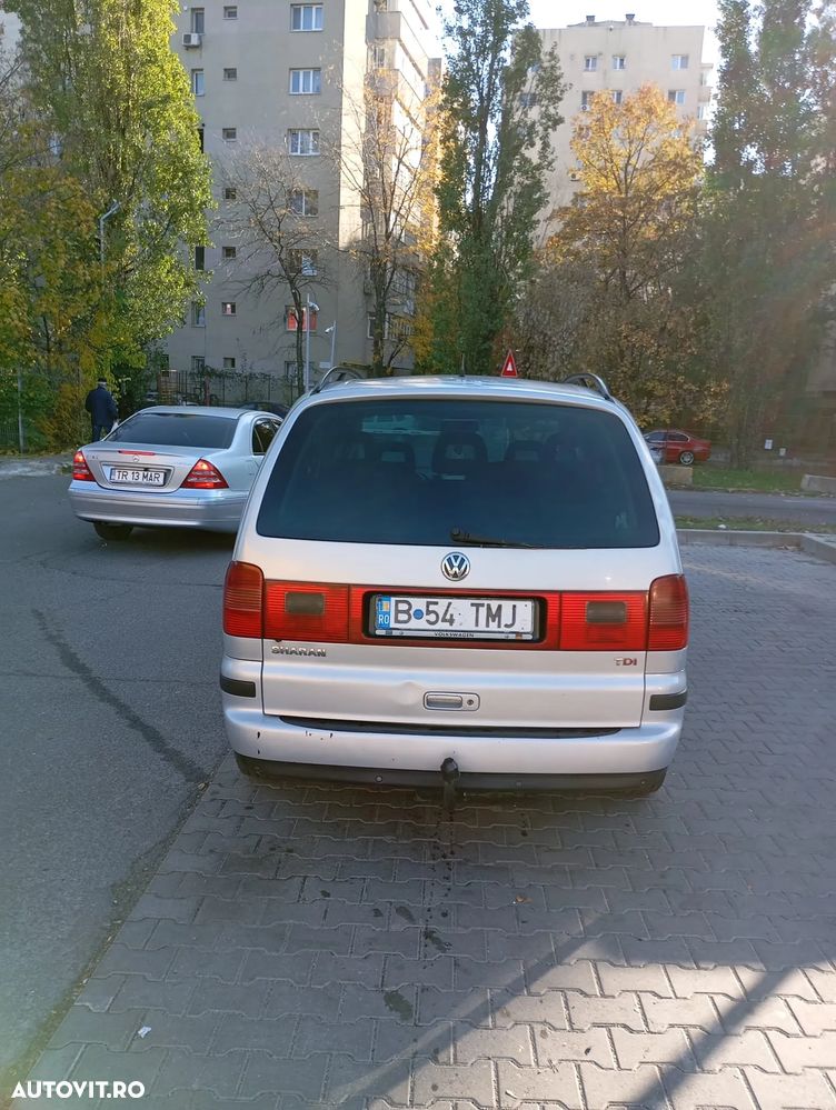 Volkswagen Sharan 1.9 TDI 4Motion Comfortline - 3