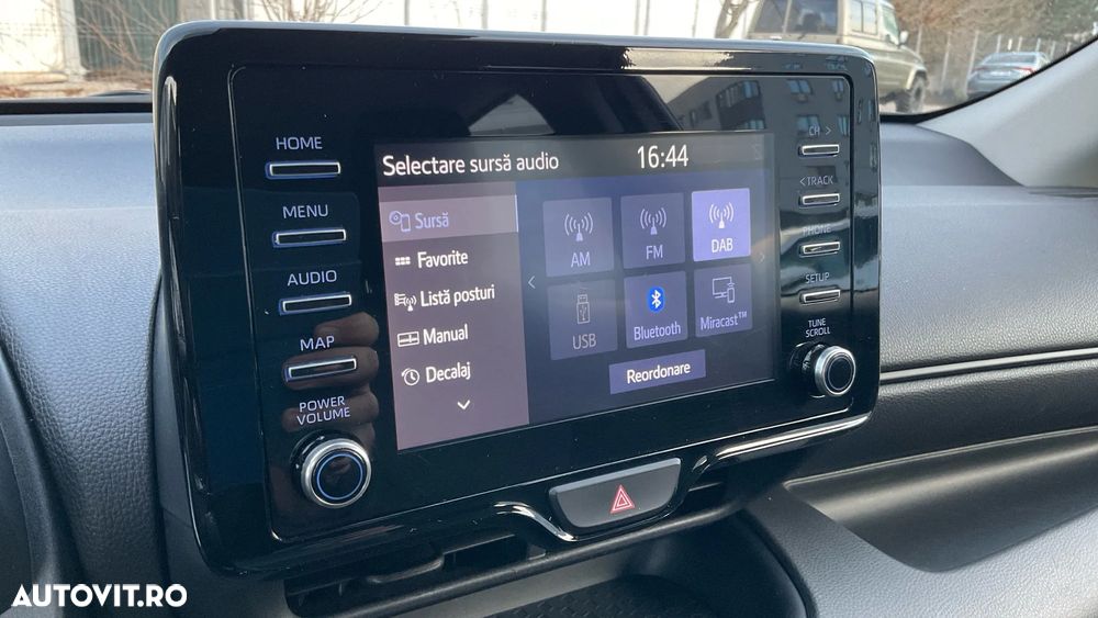 Toyota Yaris 1.5 VVT-i HSD Eco - 26