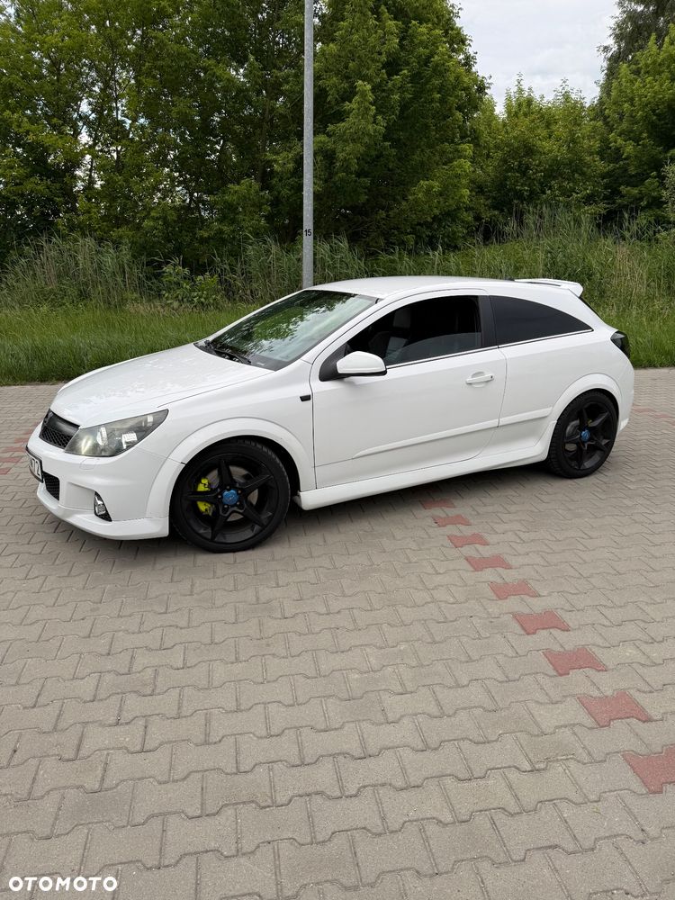 Opel Astra 2.0 Turbo Cosmo - 10