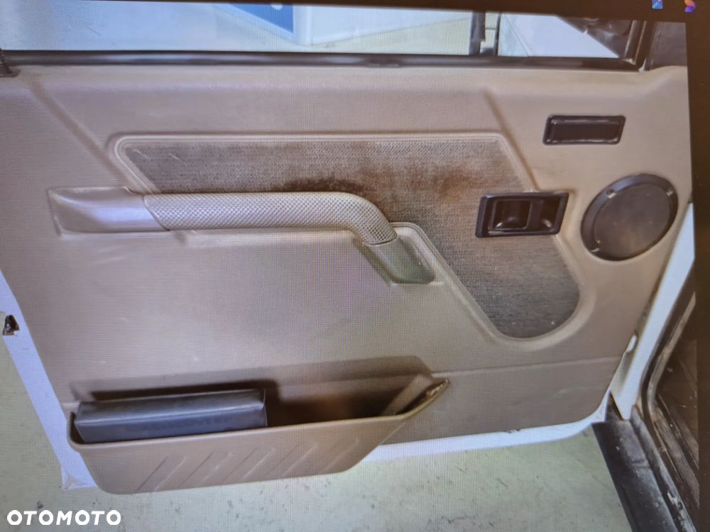 Land Rover Discovery - 14