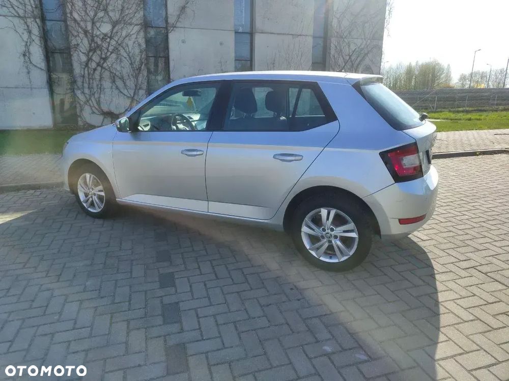 Skoda Fabia 1.0 Edition - 4
