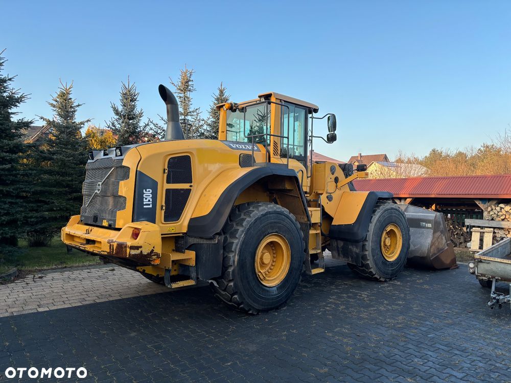Volvo L150H rok 2011, 26ton, 4,2m3 opony 70%, bdb - 2