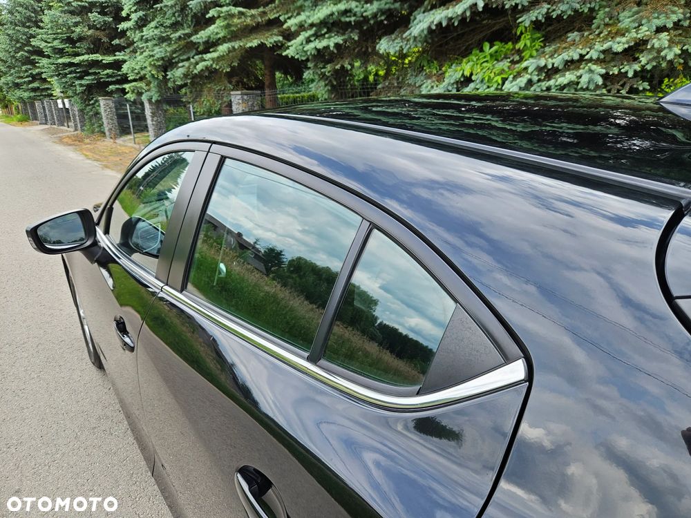Mazda 3 SKYACTIV-G 120 Exclusive-Line - 4