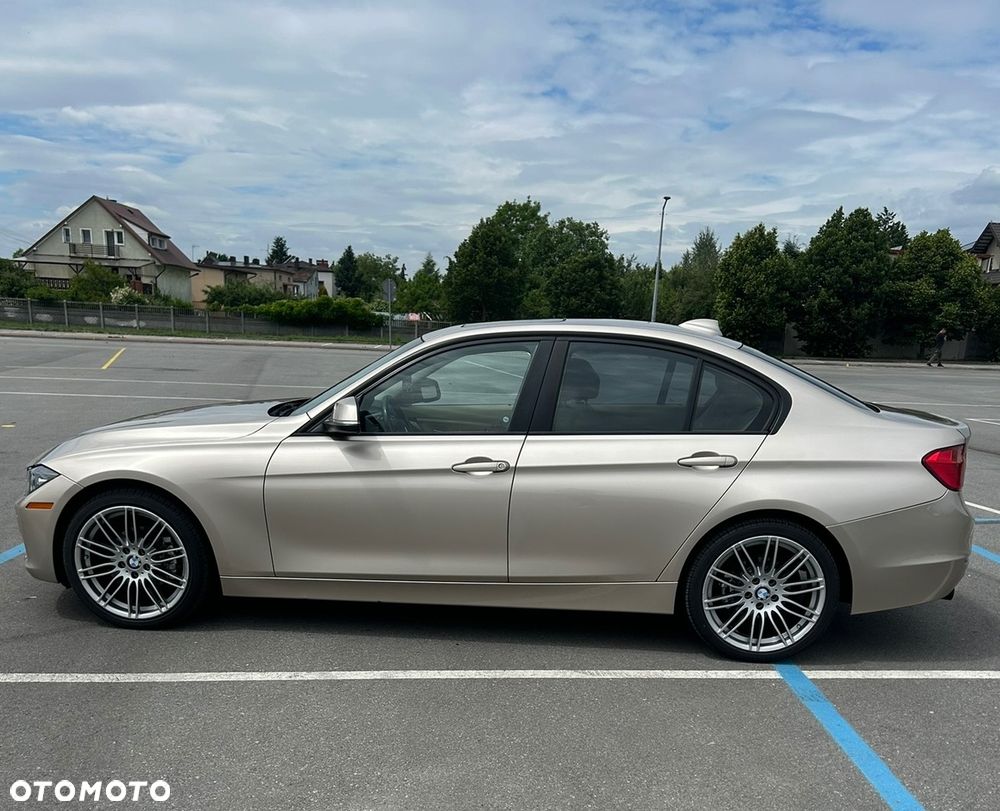 BMW Seria 3 328i xDrive - 3