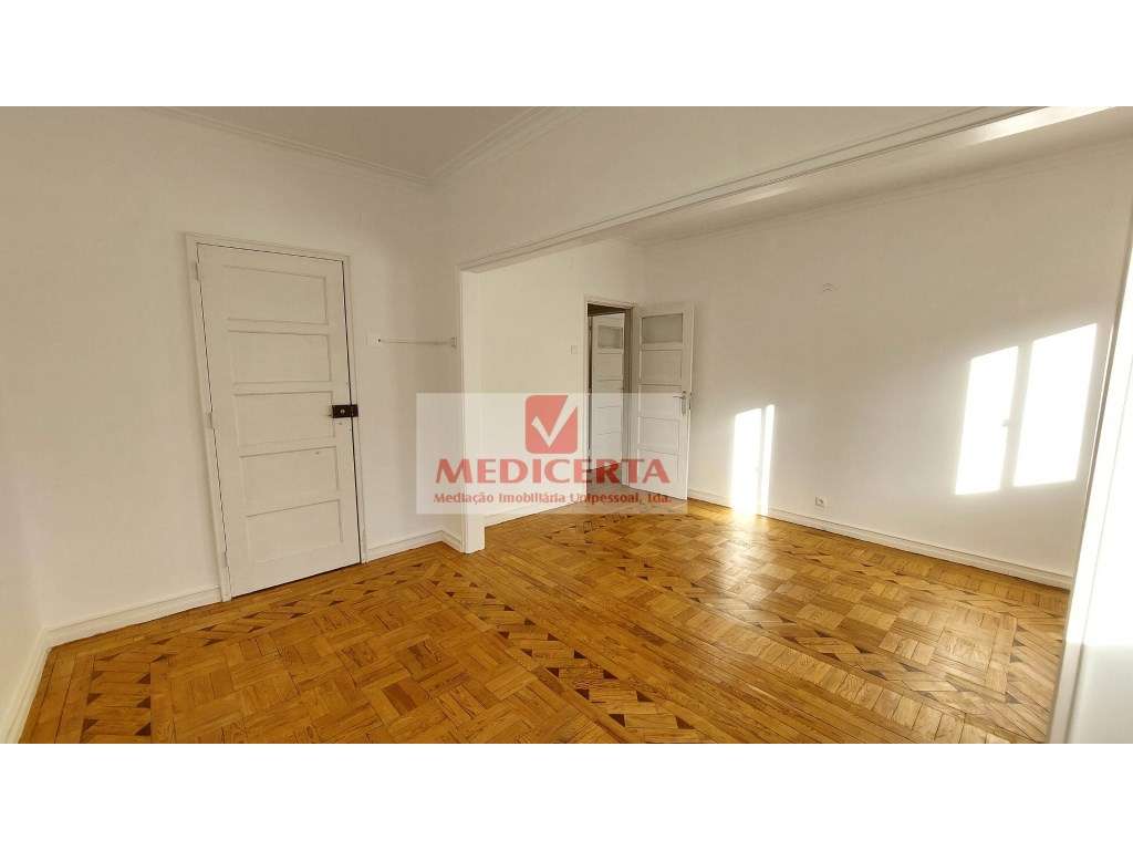 T2 - centro de Queluz - Grande imagem: 3/16