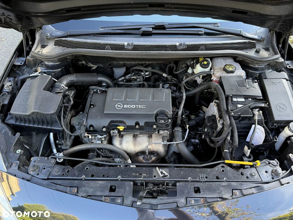 Opel Astra 1.4 150 Jahre - 8