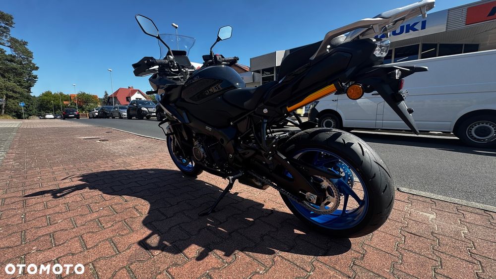 Suzuki GSX - 5